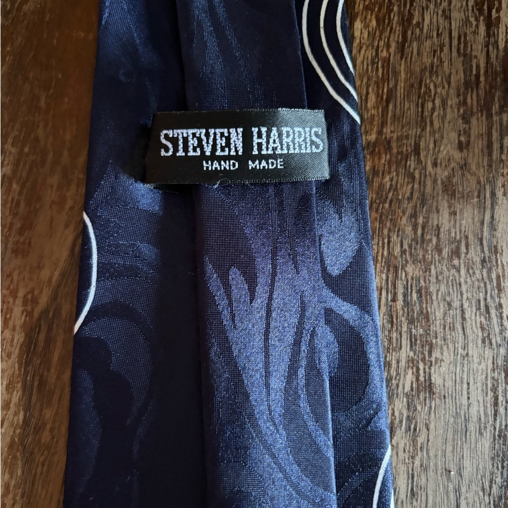 Steve Harris tie - Picture 4 of 4